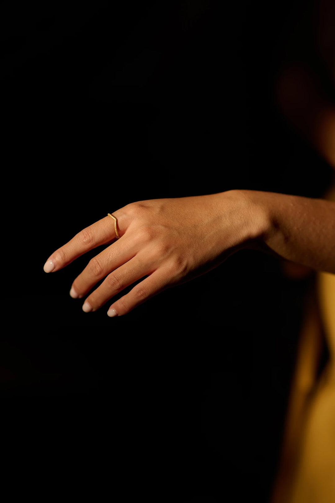 Golden Radiance Curved Ring