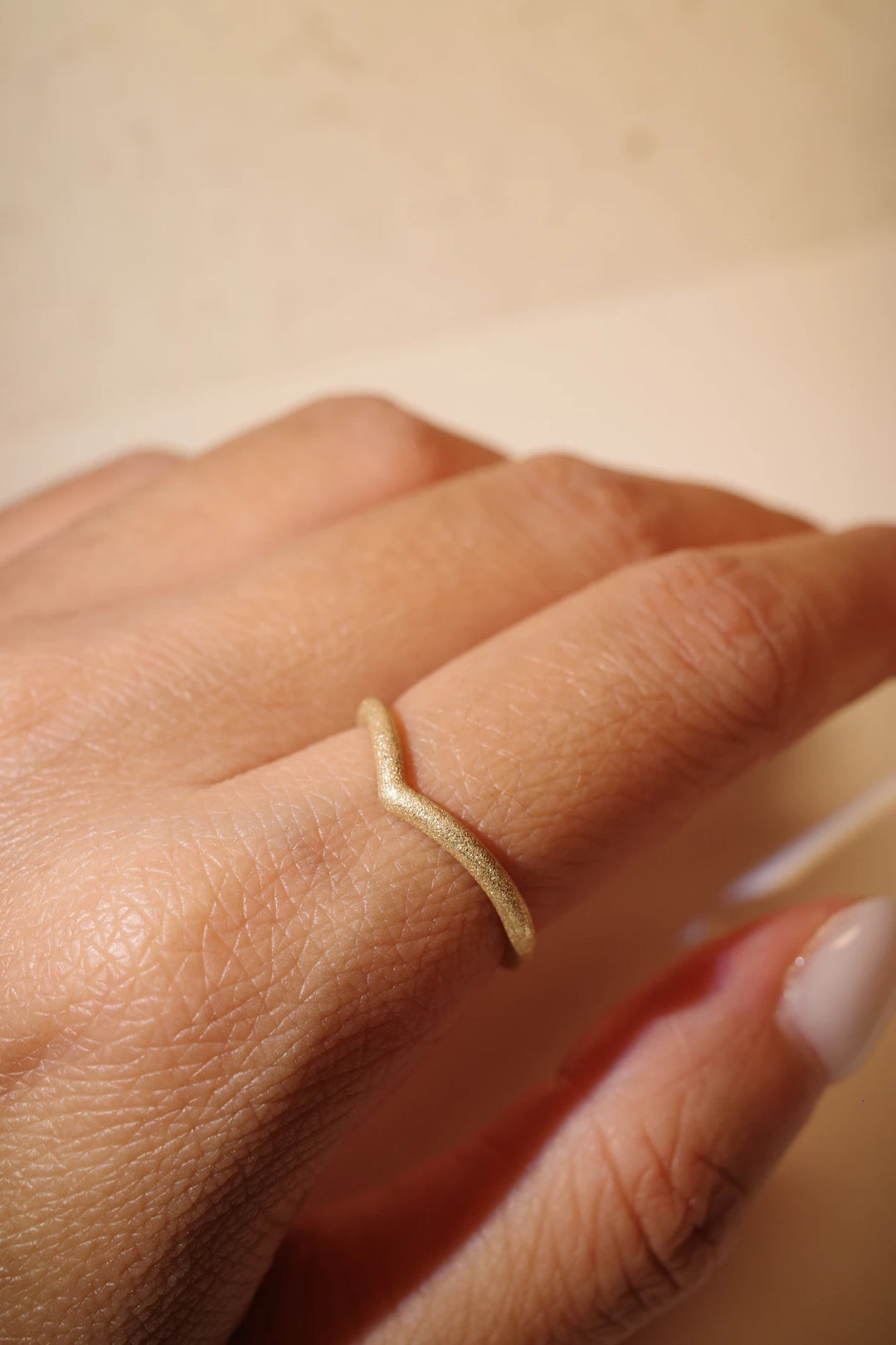 Golden Radiance Curved Ring
