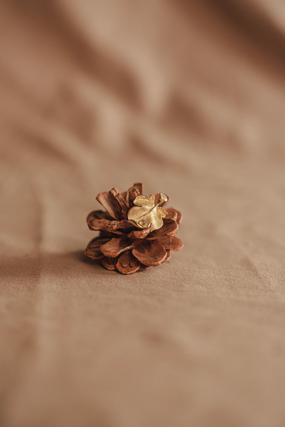 Golden Radiance Leaf Pendant